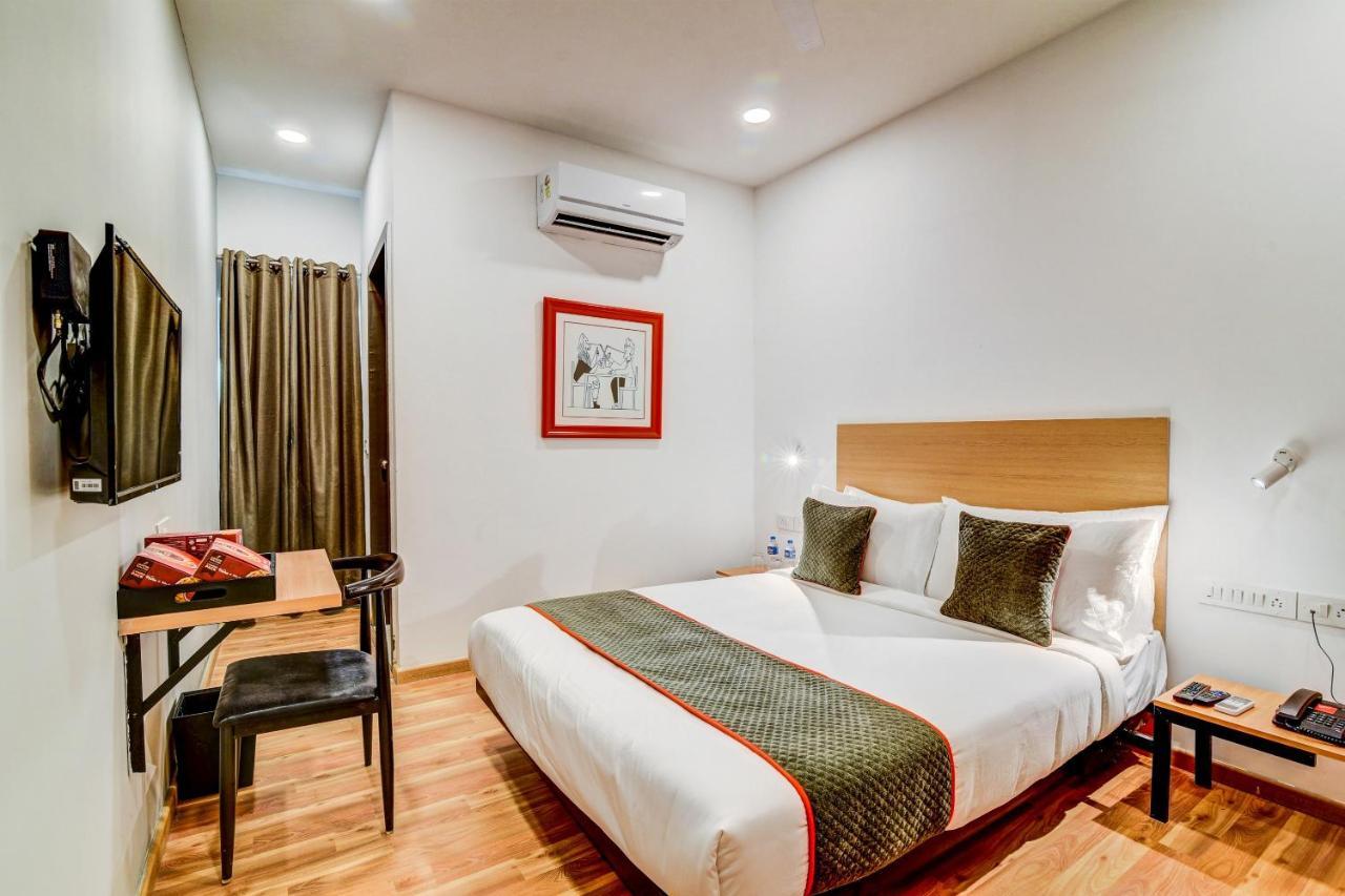 Oyo Townhouse 104 Koramangala Maharaja Signal Hotel Bangalore Buitenkant foto