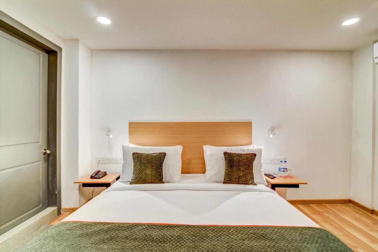 Oyo Townhouse 104 Koramangala Maharaja Signal Hotel Bangalore Buitenkant foto