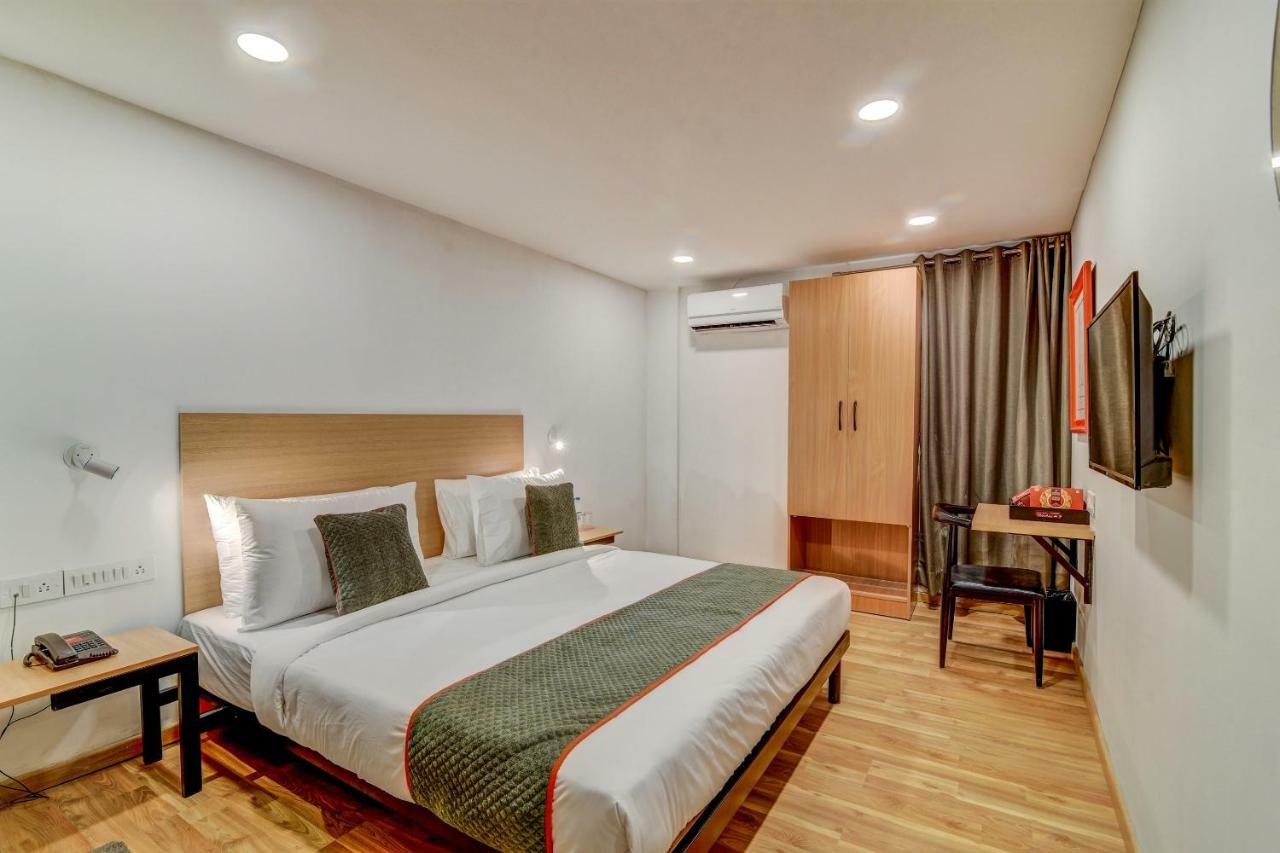 Oyo Townhouse 104 Koramangala Maharaja Signal Hotel Bangalore Buitenkant foto