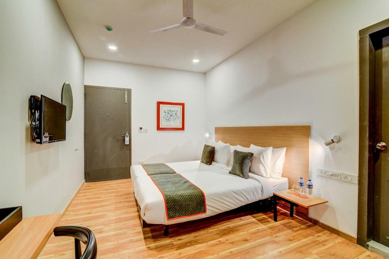 Oyo Townhouse 104 Koramangala Maharaja Signal Hotel Bangalore Buitenkant foto