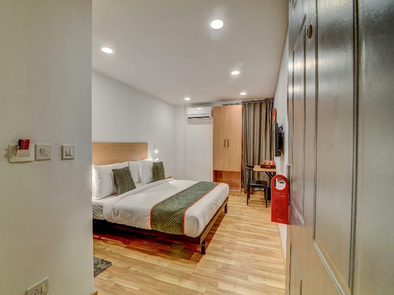Oyo Townhouse 104 Koramangala Maharaja Signal Hotel Bangalore Buitenkant foto